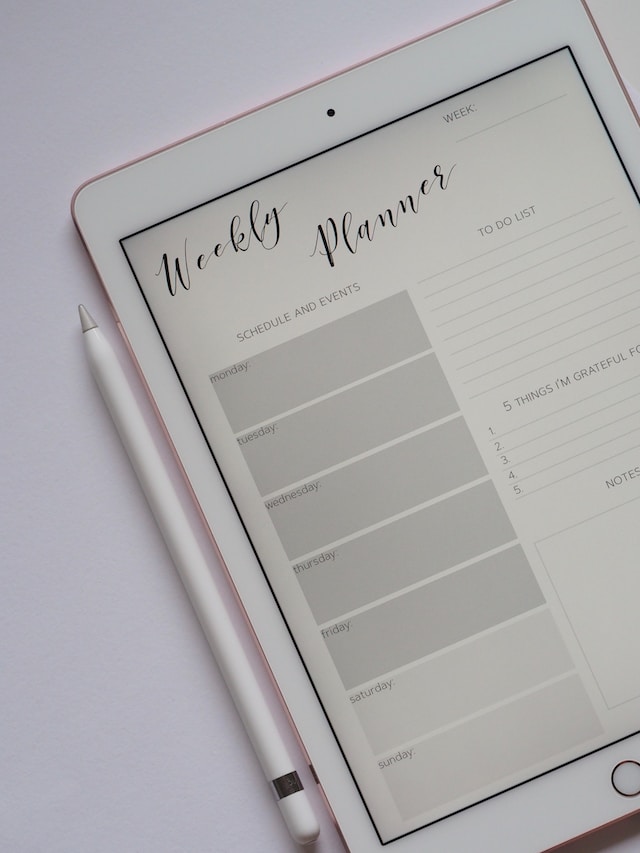 A virtual weekly planner on a tablet